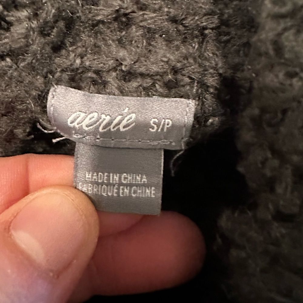 Aerie chunky knit charcoal sweater - Picture 3 of 3